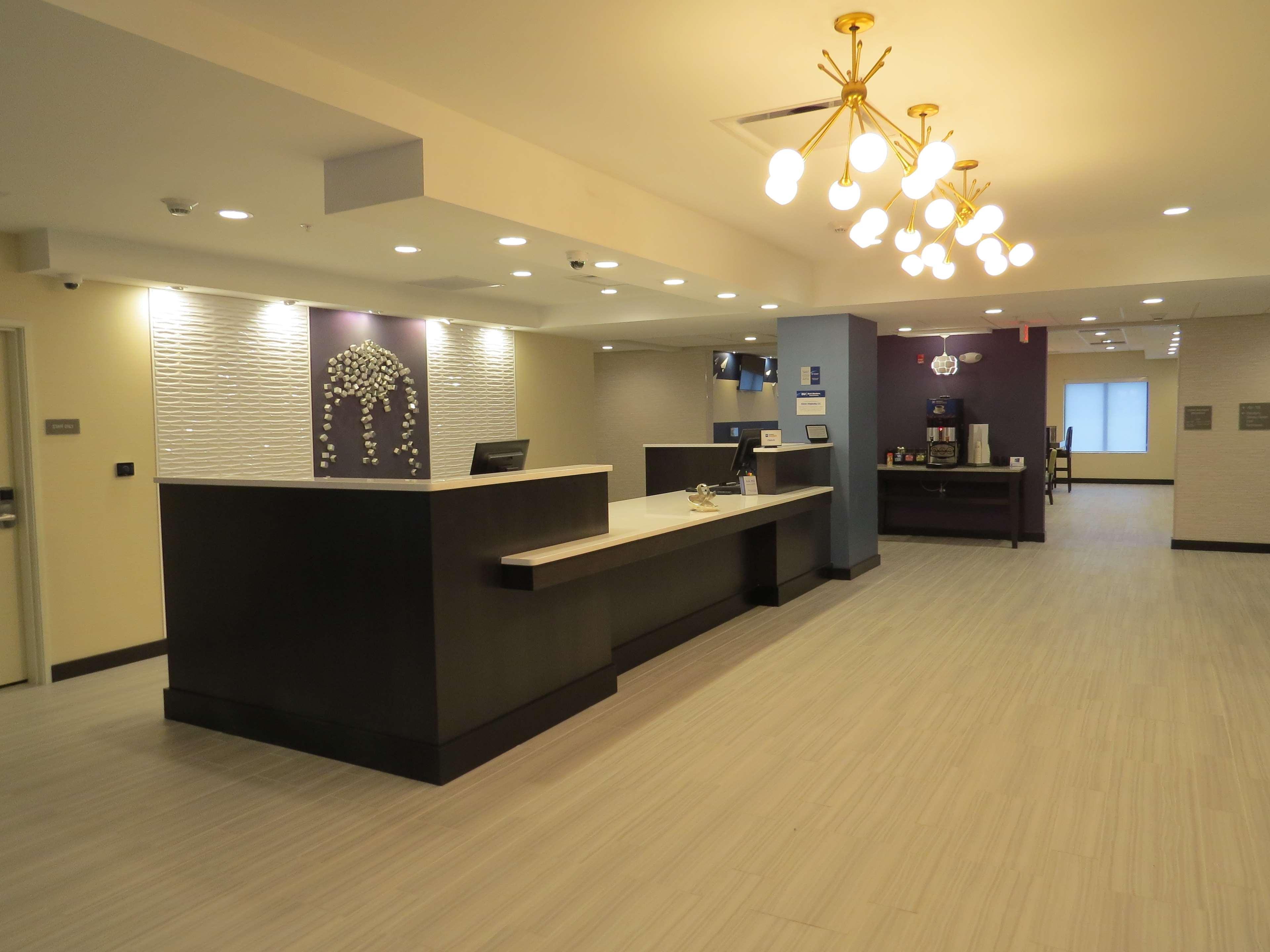 贝斯特韦斯特Plus中西部酒店 奥马哈 外观 照片